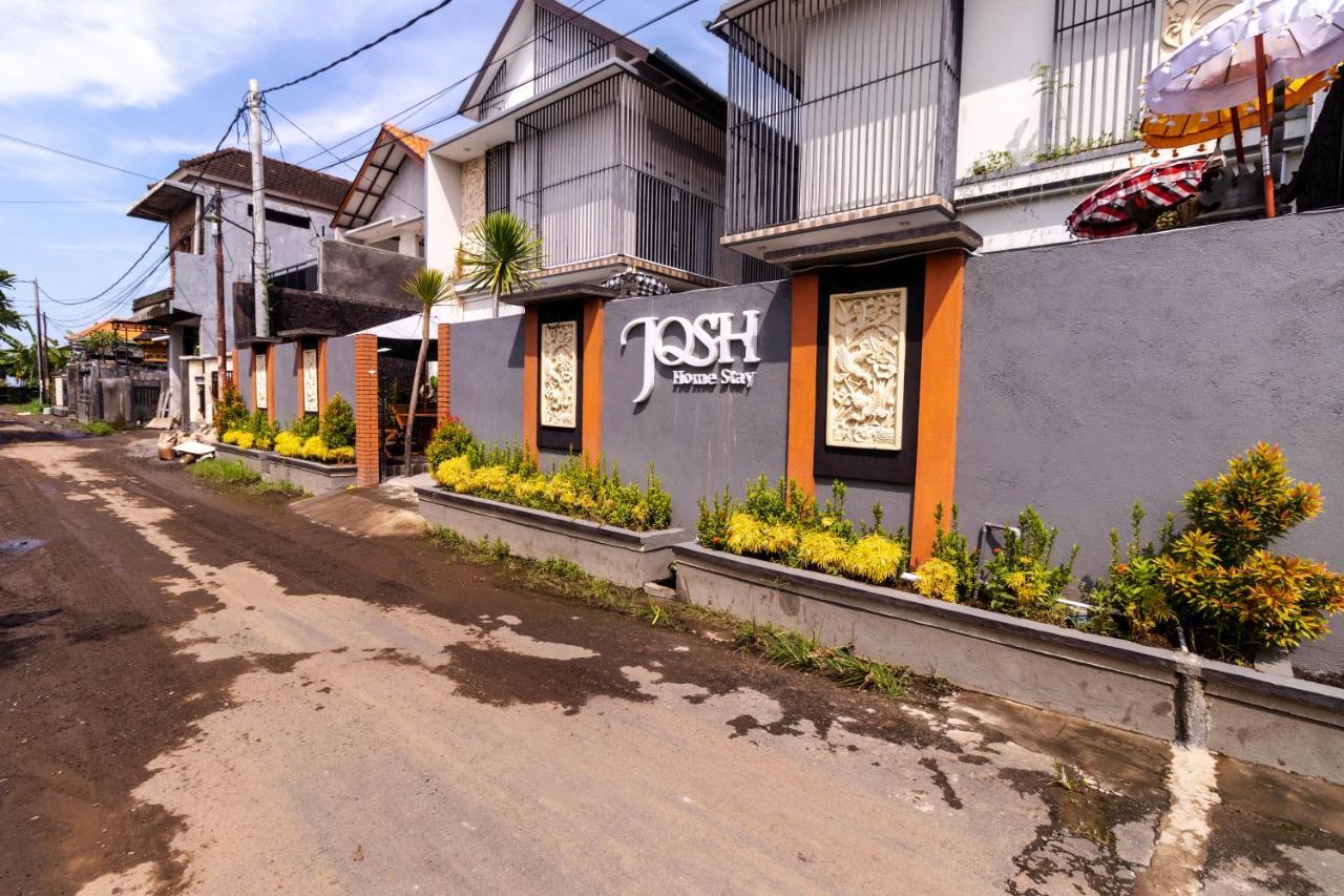 Josh Guest House Singaraja Extérieur photo