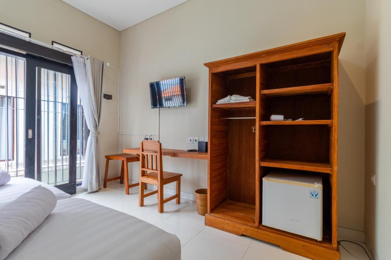 Josh Guest House Singaraja Extérieur photo