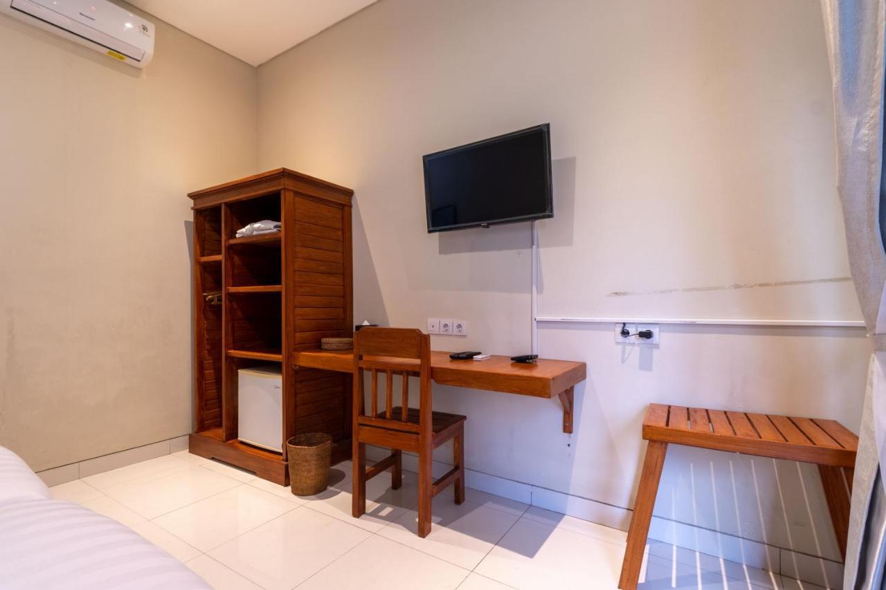 Josh Guest House Singaraja Extérieur photo